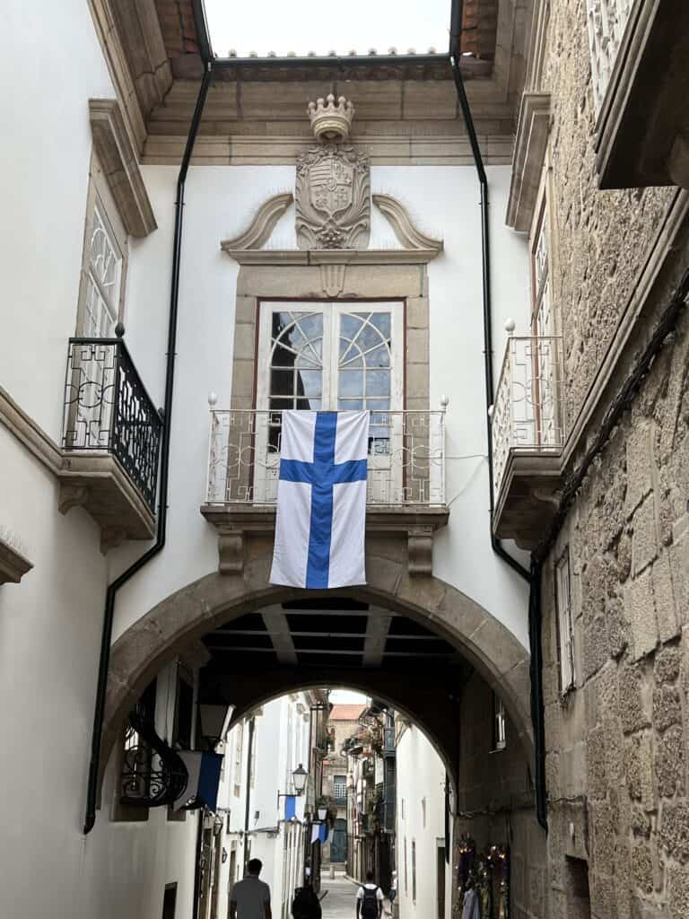 Archway across a narrow alley in the historic centre of Guimarães, a UNESCO World Heritage Site in northern Portugal